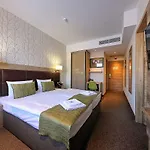 Hotel Nadas To Park Vasad