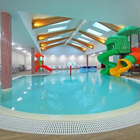 Nádas Tó Park 4*