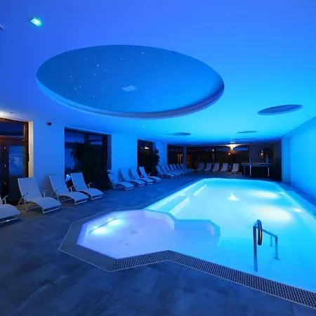 Hotel Nadas To Park 4*
