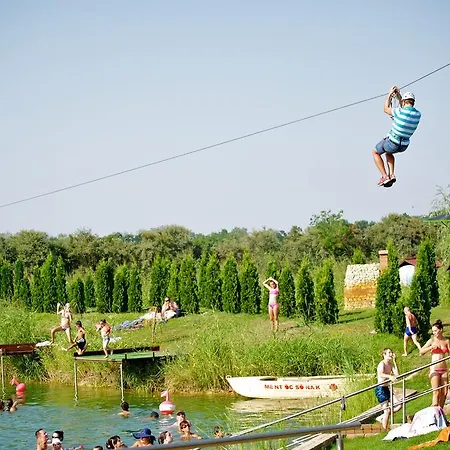 Nádas Tó Park