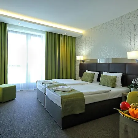 Hotel Nadas To Park Vasad