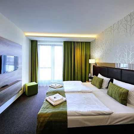 Hotel Nadas To Park 4*
