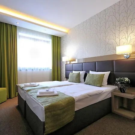 Hotel Nadas To Park Vasad