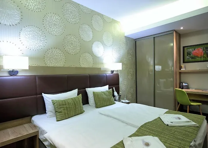 Hotell Nadas To Park 4*